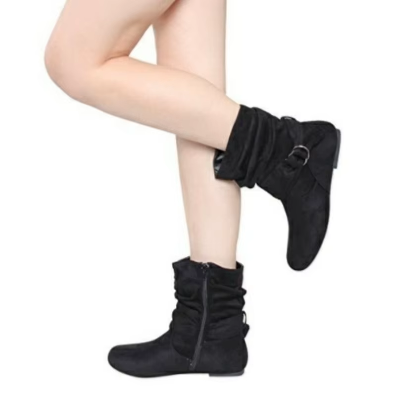 Bottes courtes en daim femme, zip latéral et ceinture count(title)% Bottes courtes en daim femme, zip latéral et ceinture — vue principale