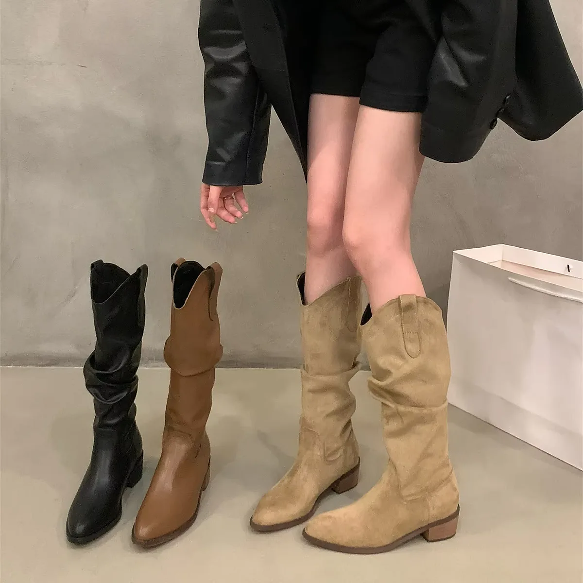 Bottes cowboy femme à talon épais et bout pointu count(title)% Bottes cowboy femme à talon épais et bout pointu — vue principale