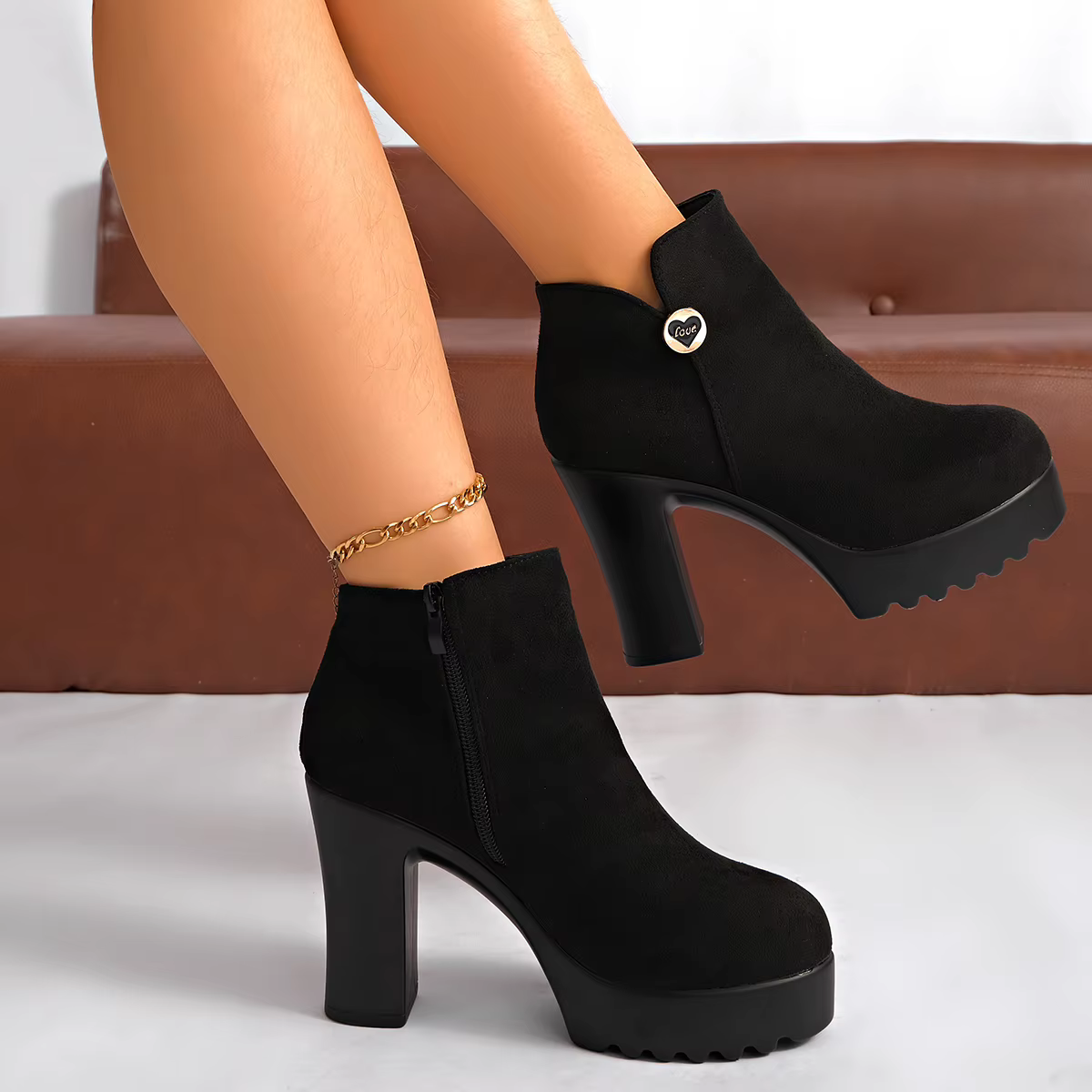 Bottines talons hauts en daim plateforme antidérapante noir count(title)% Bottines talons hauts en daim plateforme antidérapante noir — vue principale